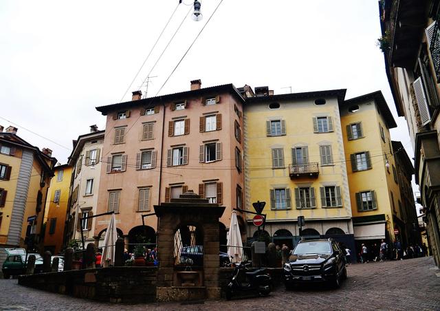 Piazza Mercato delle Scarpe